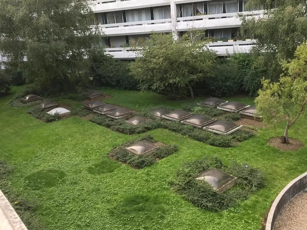 Grand Studio Fonctionnel, Calme Et Ensoleille Paris Lägenhet